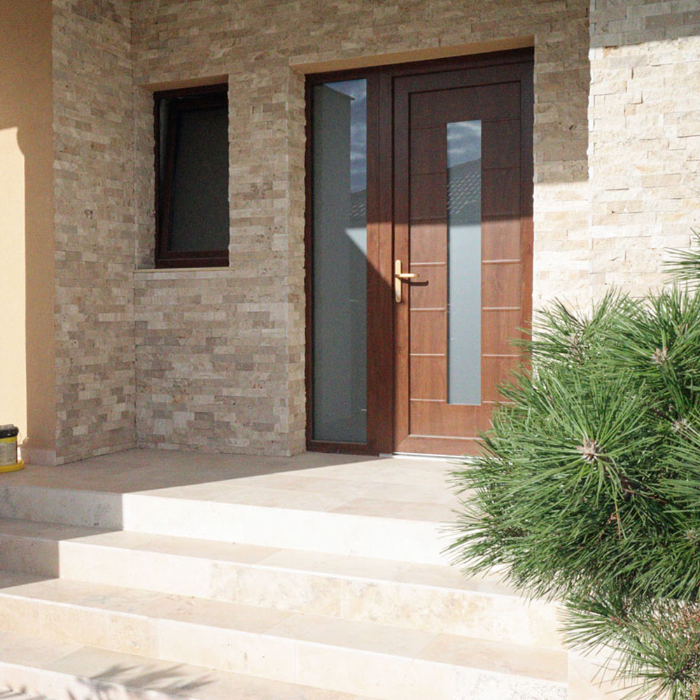 Roppantott rusztikus travertin, 5 x 15 x 2 cm