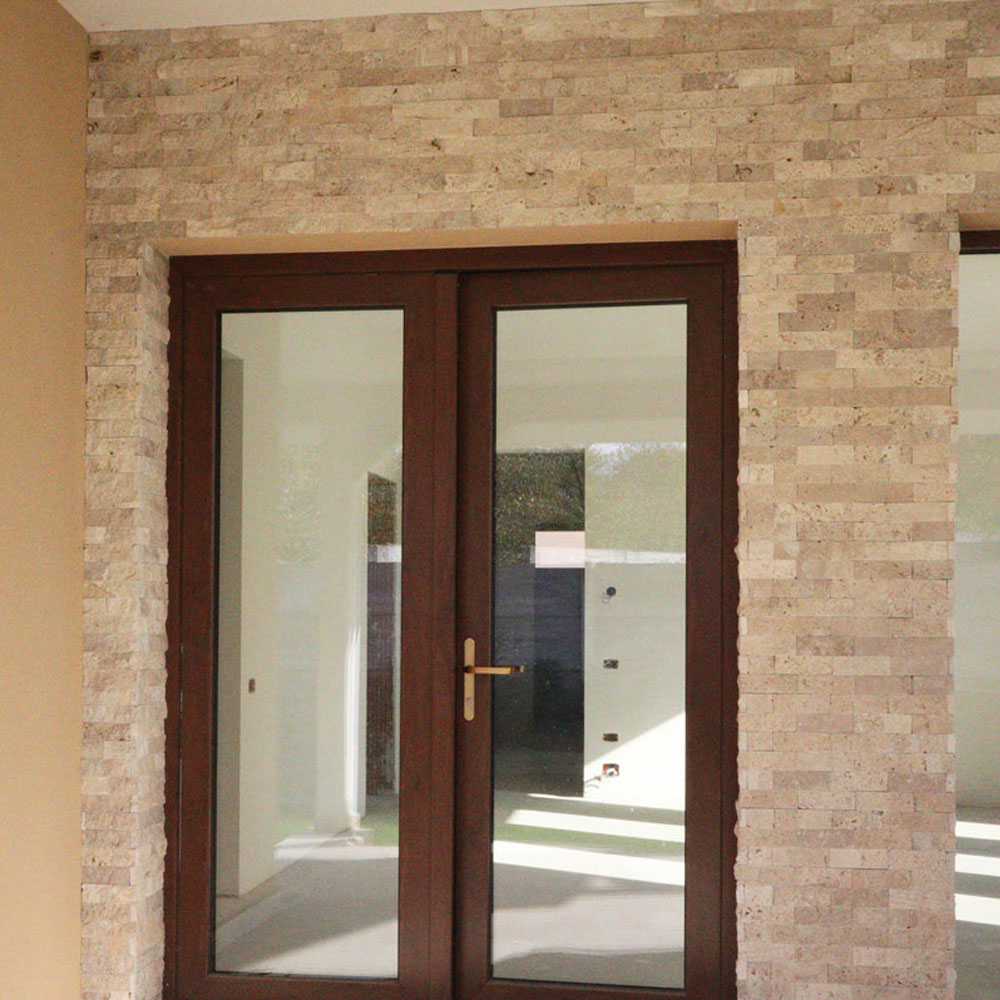 Roppantott rusztikus travertin, 5 x 15 x 2 cm