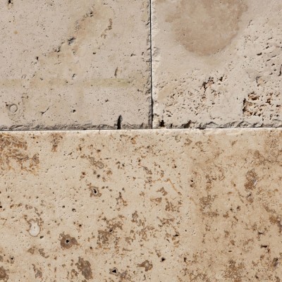 Rovátkolt szélű francia minta travertin