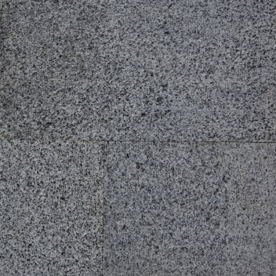 Szürke lángolt felületű gránit, 60x30x2 cm