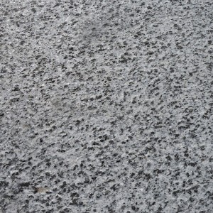 Szürke lángolt felületű gránit, 60x30x2 cm